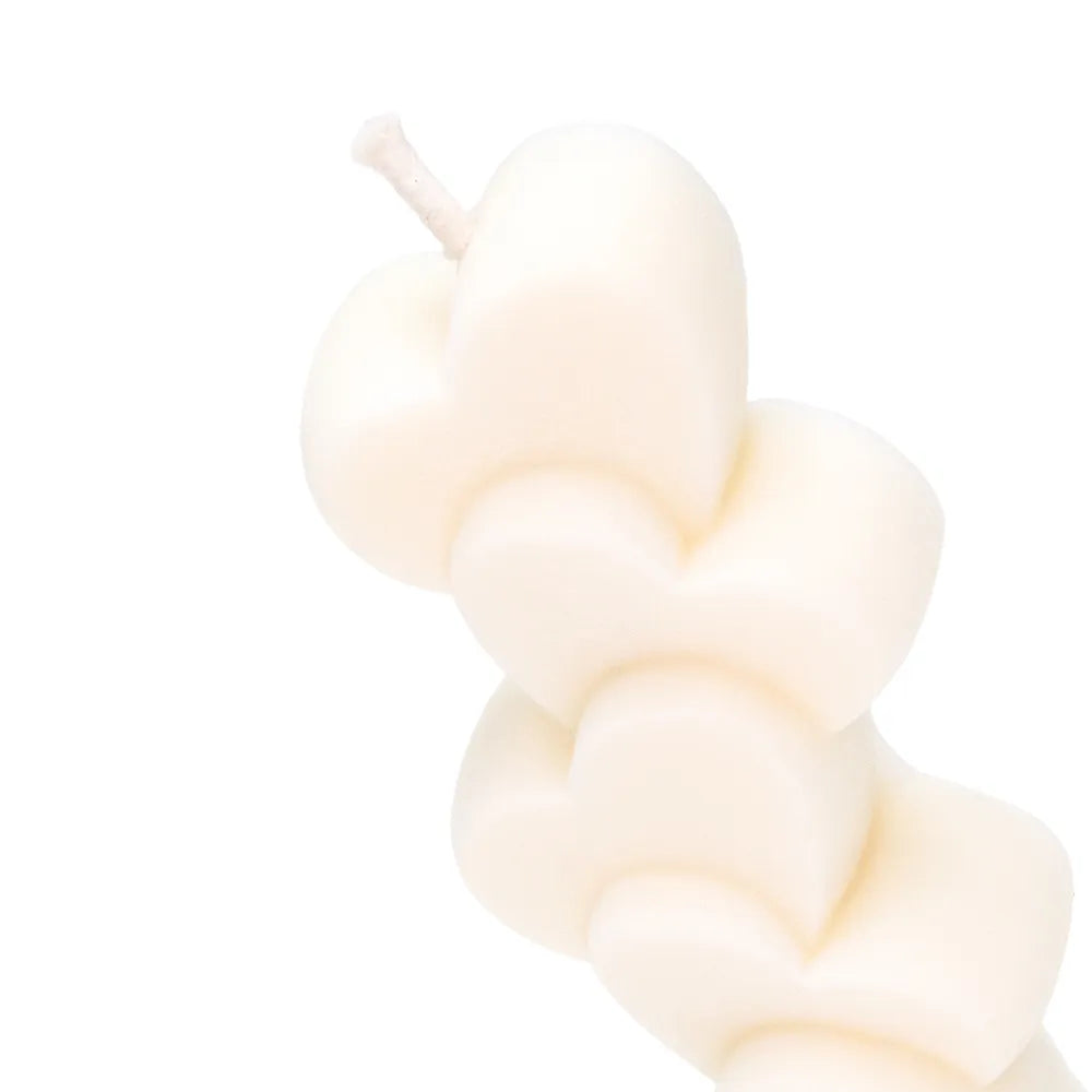 Bougie décorative coeurs empilés non parfumée