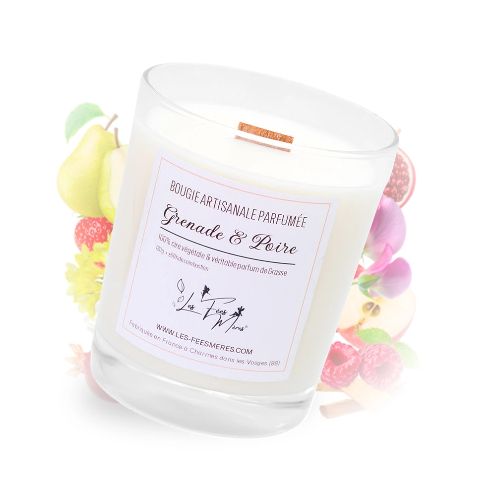 Bougie classique artisanale parfumée à la grenade, cire végétale naturelle ivoire en verre transparent.