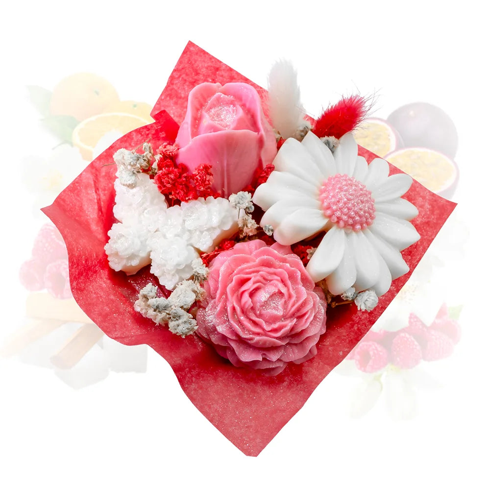 Ceci est un bouquet en cire parfumé, bouquet éternel parfumé au musc. On y voit les 4 fleurs éternels ainsi que les fleurs séchées qui l'accompagne.