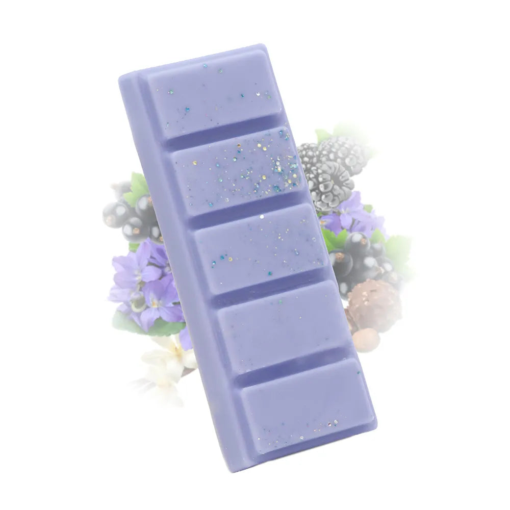 Fondant parfumé mûres myrtilles Les Fées Mères, barre de cire végétale à casser pour brûle-parfum, fabriquée dans les Vosges.