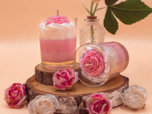 cette photo représente la bougie gourmande pivoine