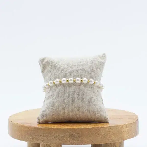 cette photo représente le bracelet perle