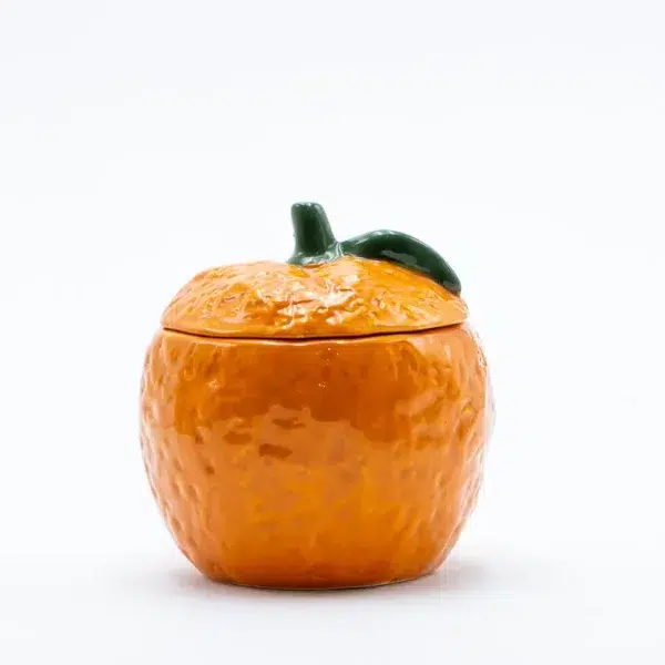 cette photo représente le brule parfum orange