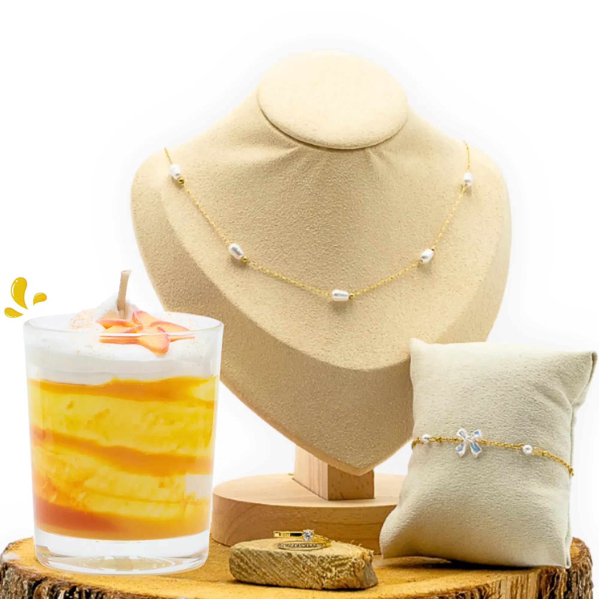 cette photo représente la bougie bijou fleur de tiaré