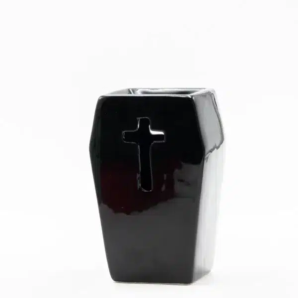 cette photo représente le brule parfum cercueil