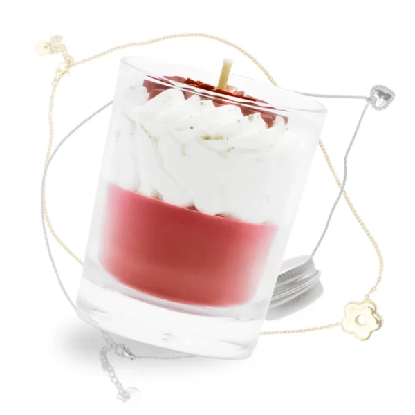 Photo de la bougie bijou Fleur de Noel et exemples de collier qu'elle peut contenir