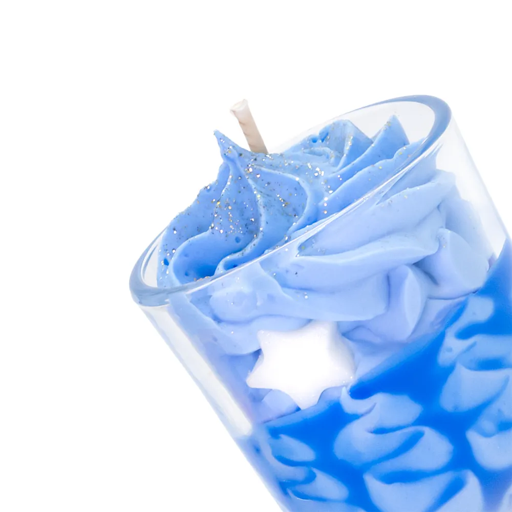 Photo qui représente notre mini bougie gourmande grand air de façon plus zoomé